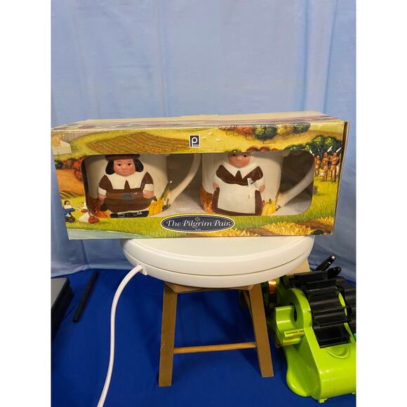 Publix Pilgrims Pair Coffee Mug set of 2 NIB - Picture 1 of 3